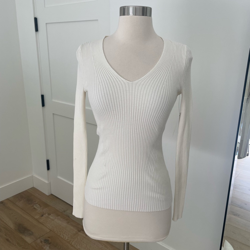 Nine West Cream Ribbed V-Neck Sweater Top